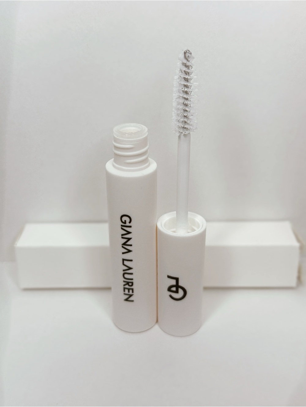 Clear Brow Gel - Nourishing Brow Gel in Clear by Giana Lauren